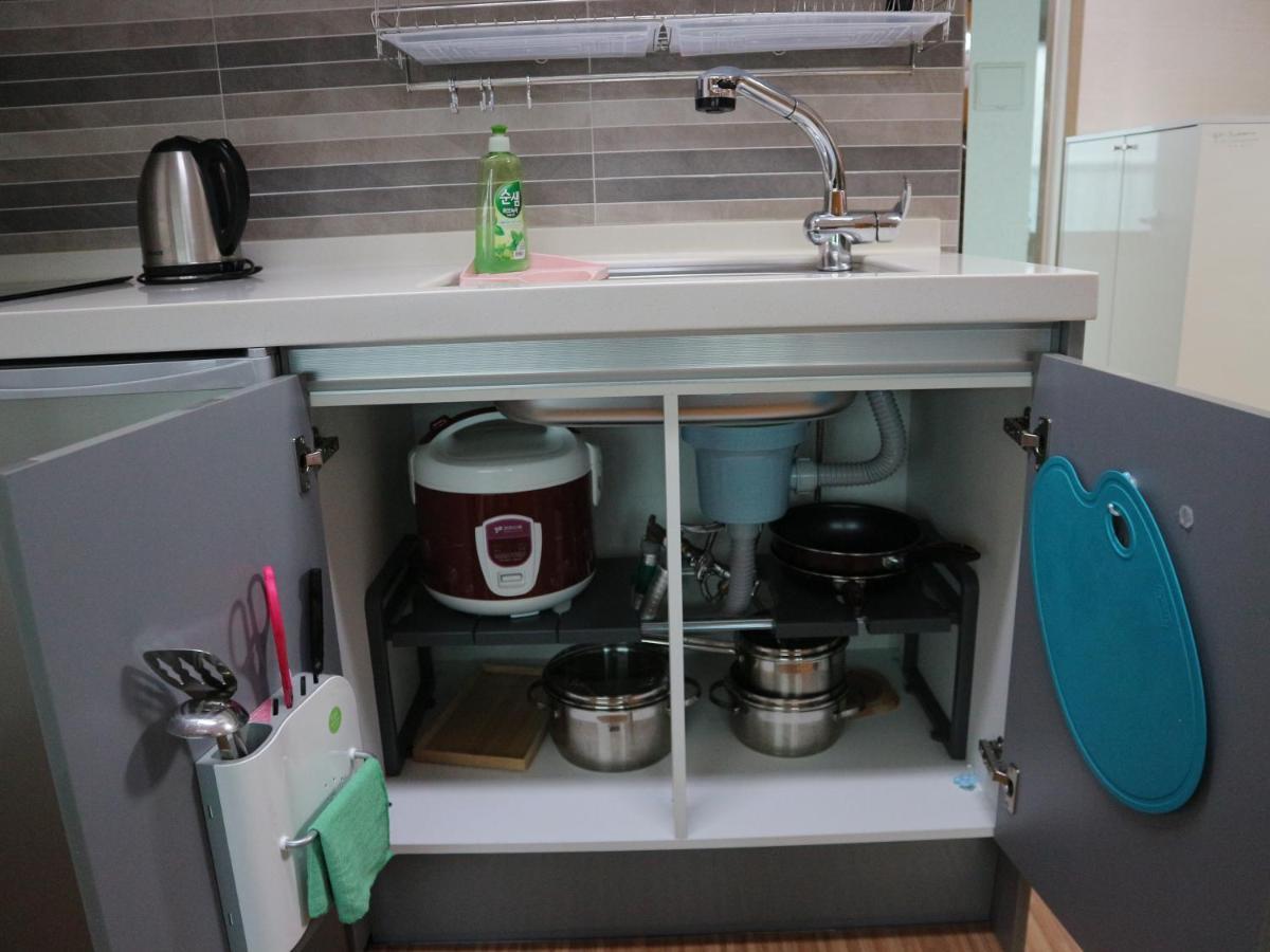 Blue Island Guesthouse Seogwipo Zewnętrze zdjęcie